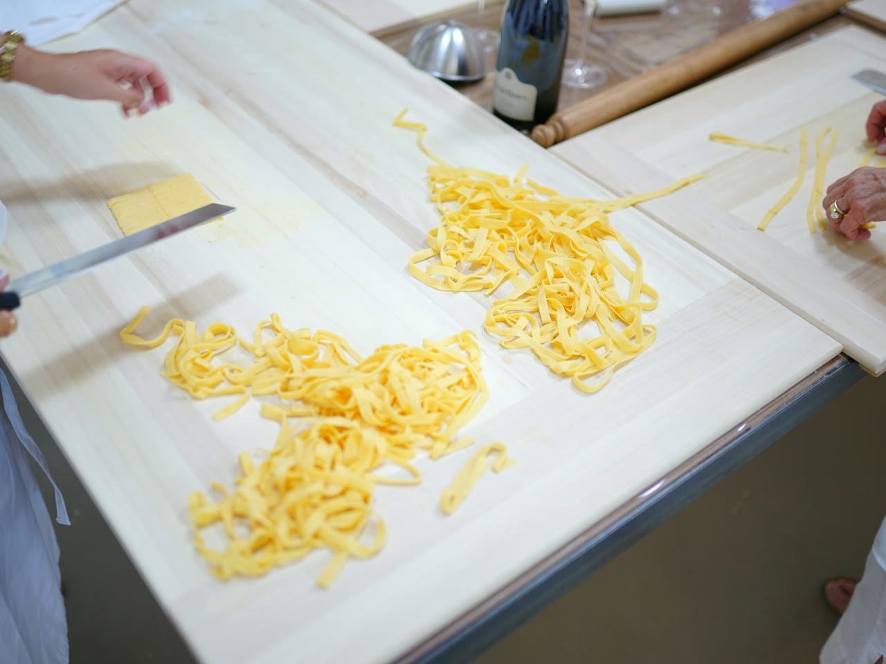 Cooking Class in Como | Pasta Cooking Class on Lake Como – Mani in Pasta